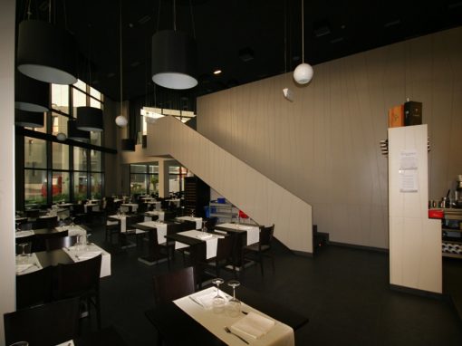 Interiores Restaurante Arrago Meatza. Ortuella